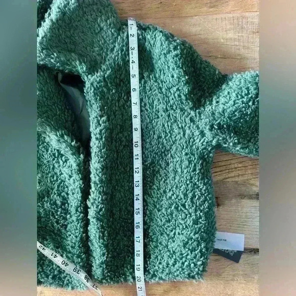 NEW BLANK NYC Faux Fur/Shearling Cropped Jacket~ Green Lights ~ Small 🧸 - Picture 6 of 9